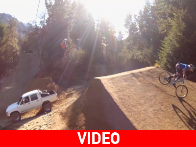 Backflip πάνω από φορτηγό