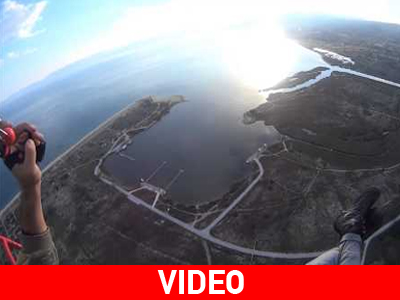 Βόλτα με Παραμοτέρ στην περιοχή της Αμφίπολης