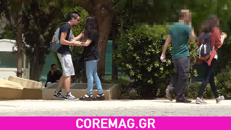 Νεαρός άνδρας χτυπάει την κοπέλα του στο κέντρο της Αθήνας