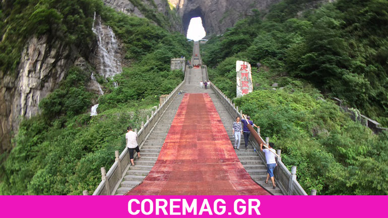 Κίνα: Κατεβαίνει 999 σκαλιά σε 30 δευτερόλεπτα