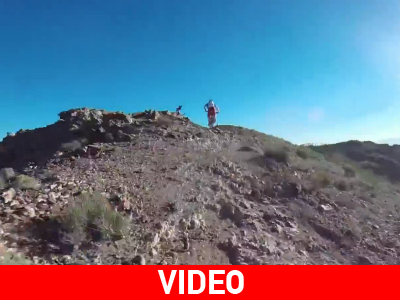 O  Aaron Guin στο βουνό «Bootleg Canyon»