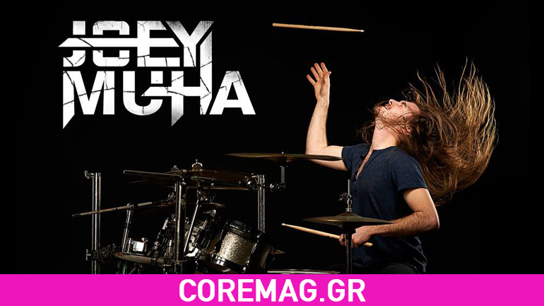 Παίζει στα τύμπανα τη μουσική των Pokemon και του Pacman σε metal version