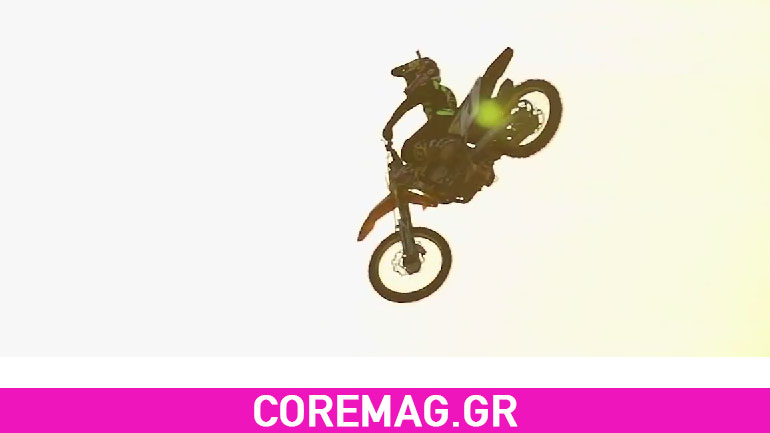 O James Stewart προπονείται στην έπαυλη του O James Stewart προπονείται στην έπαυλη του