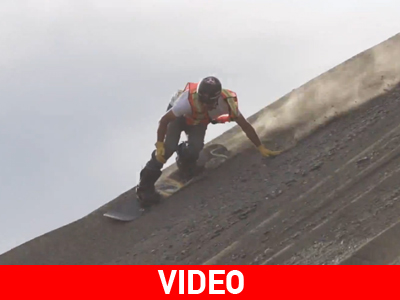 Brett Tippie: Κατεβαίνει την πλαγιά με σανίδα του snowboard