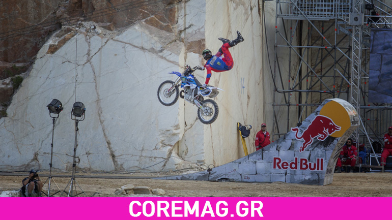Τα 4 καλύτερα κόλπα από το Red Bull X-Fighters της Αθήνας