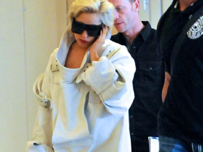 Είναι τελείως τρελή!