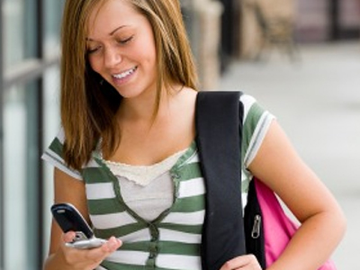 SEXTING: τα SMS των εφήβων με σεξουαλικό περιεχόμενο, ανησυχούν τους γονείς