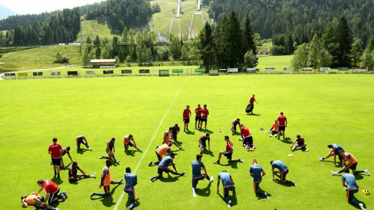 Ολυμπιακός: Οι 20 παίκτες που θα ταξιδέψουν στο Ζέεφελντ