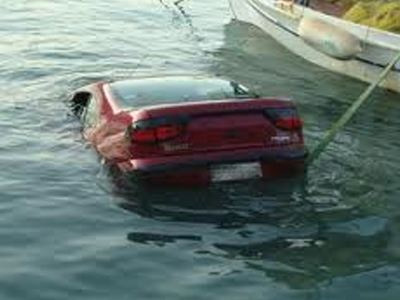 Κεφαλλονιά: Λιμενικοί έπεσαν στη θάλασσα και έσωσαν 33χρονο