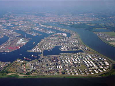 Σιδηροδρομικό terminal στο λιμάνι Antwerp