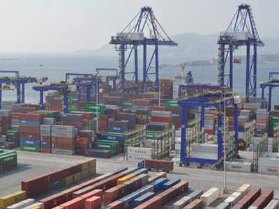 Cosco Pacific: Επιμένει με νέες επενδύσεις κόντρα στην ύφεση