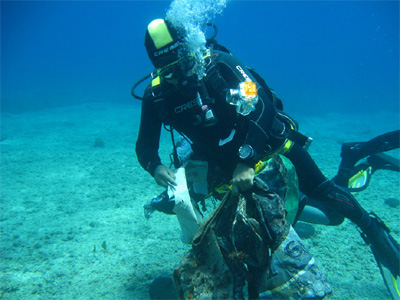Καθαρισμός του βυθού του Σαρωνικού