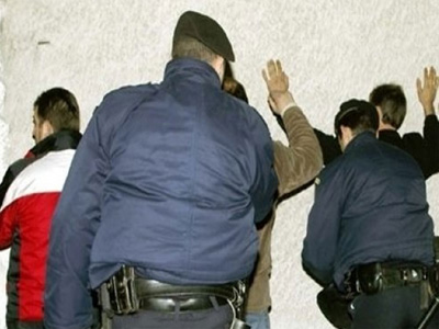 Σκόπευαν να φύγουν παρανόμως, αλλά…