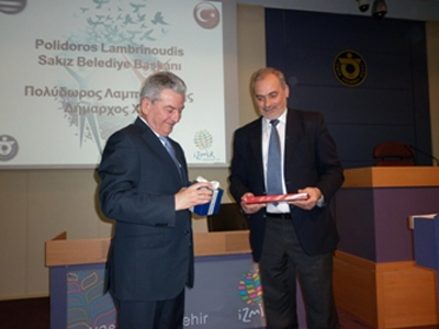 Χέρι – χέρι οι ξενοδόχοι της Χίου και του Τσεσμέ