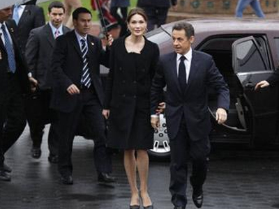 Στη Νέα Υόρκη το ζεύγος Σαρκοζί