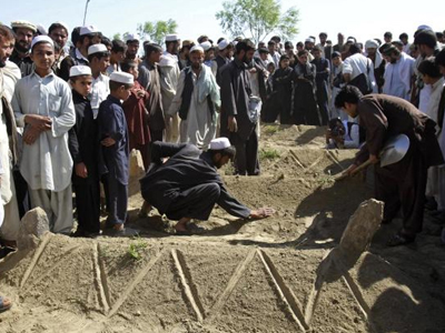 Γυναίκες και παιδιά νεκροί από επιδρομή του ΝΑΤΟ