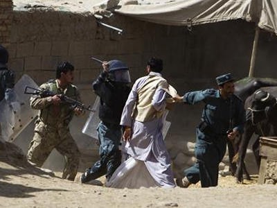 Πυροβολισμοί σε διαδήλωση στην Καμπούλ