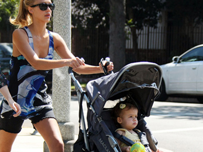 Εργαζόμενη μητέρα…