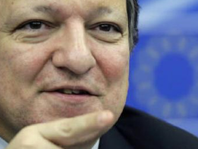 «Ή κολυμπάμε όλοι μαζί ή βυθιζόμαστε»