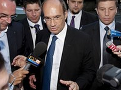 Στην αντεπίθεση ο Σαρκοζί για το σκάνδαλο “L’Oreal”