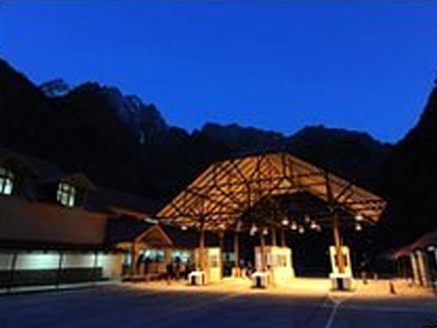 Ανοίγει εκ νέου μεθοριακό πέρασμα μεταξύ Ρωσίας – Γεωργίας