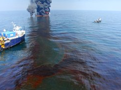 “Ακριβά” πληρώνει την πετρελαιοκηλίδα η BP