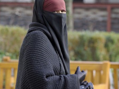 Αντιδράσεις στην απαγόρευση της μπούρκας