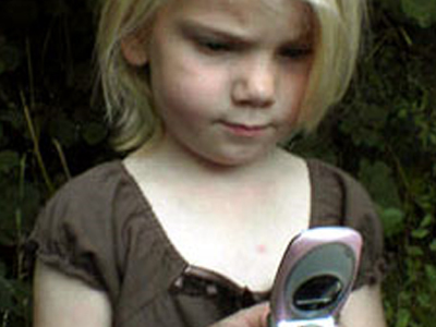 «Αθώα» τα κινητά για τον παιδικό καρκίνο