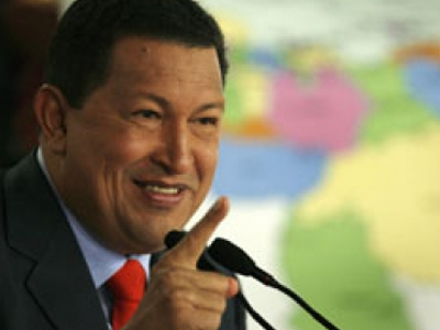 Τσάβες: Εθνικοποιεί 11 πλατφόρμες πετρελαίου