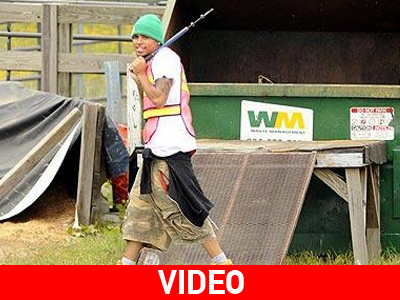 Πίσω από τα σίδερα ο Chris Brown