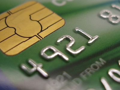 Εξάρθρωσαν κύκλωμα πλαστών πιστωτικών καρτών