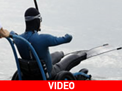 Άνδρας χωρίς άκρα διασχίζει τη Μάγχη