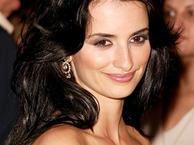 Νυφούλα η Penelope Cruz;
