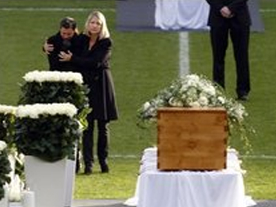 Το τελευταίο αντίο στον Robert Enke