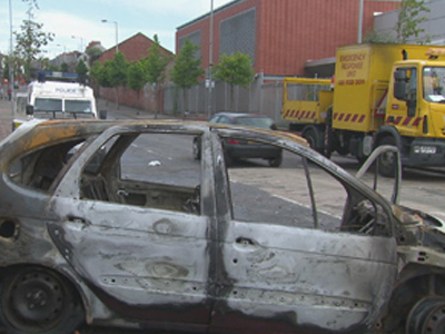 Ιρλανδία: «Στα χέρια» αστυνομικοί με εθνικιστές