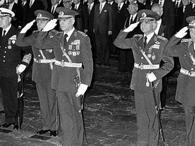 Τουρκία: Στο στόχαστρο οι ηγέτες του πραξικοπήματος του 1980