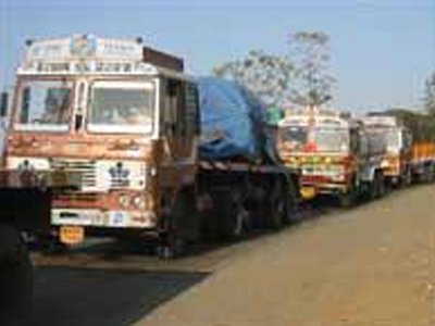 Τόνοι εκρηκτικών κρυμμένοι σε φορτηγό