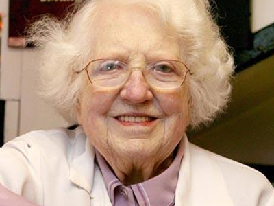 Μεροκάματο στα 102 της!