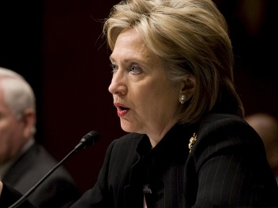 Clinton: Δεν εμπιστευόμαστε το Ιράν
