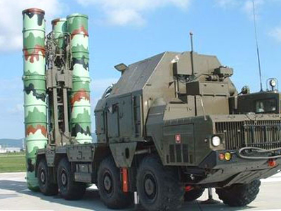 Πιέσεις Ιράν στην Ρωσία για τους πυραύλους