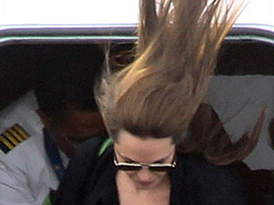 Της σηκώθηκε η τρίχα!