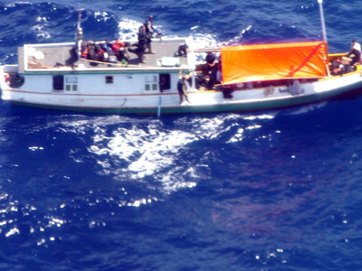 Μπούμερανγκ… το πάγωμα των αιτήσεων ασύλου