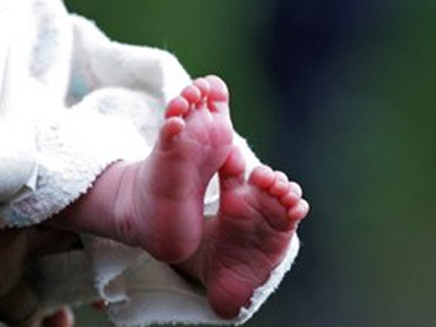 Συλλήψεις για λαθρεμπόριο βρεφών