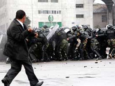 Νέο λουτρό αίματος στο Κιργιστάν