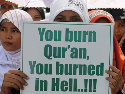 Διεθνής καταδίκη για το κάψιμο του Κορανίου