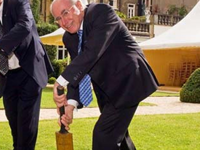 Από πρωθυπουργός… πρόεδρος του κρίκετ