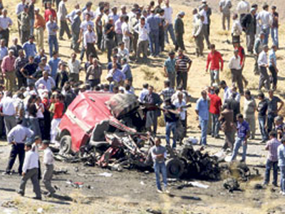 Τουρκία: Αμαυρώθηκε η κηδεία των θυμάτων χθεσινής επίθεσης