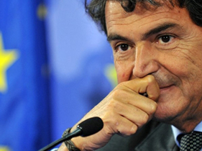 “Η Ευρώπη δεν μπορεί να κρέμεται από την Ιρλανδία”