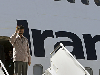 “Υπερήφανος” για την άρνηση του Ολοκαυτώματος