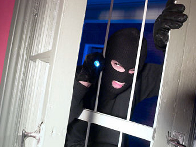 Κοιμήθηκε με τα κλοπιμαία στα χέρια